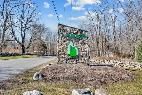 337 Ledge Dr #337, Torrington, CT 06790