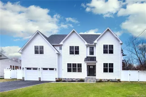 30 Sniffen Rd, Westport, CT 06880