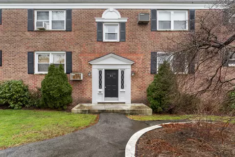 82 Strawberry Hill Ave #2, Stamford, CT 06902