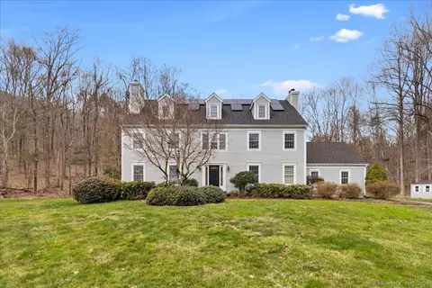 218 Bluff View Dr, Guilford, CT 06437