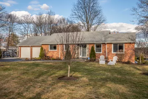 50 Lincoln Ave, West Hartford, CT 06117