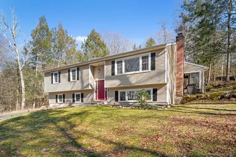 78 Hanover Rd, Newtown, CT 06470