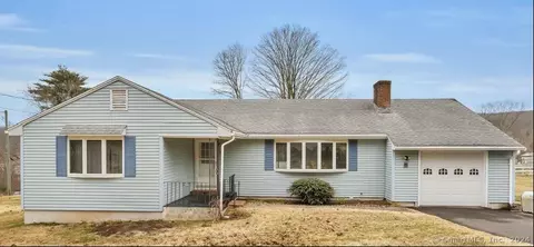 4 Hull Ave, Haddam, CT 06441