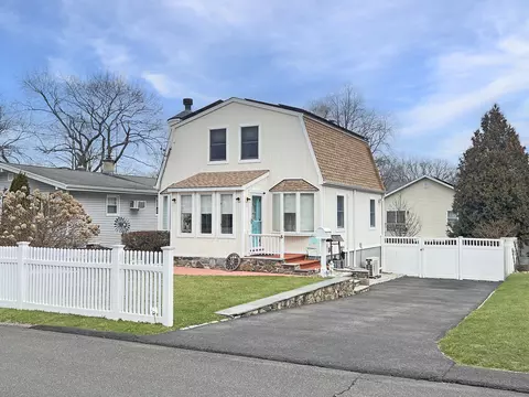 3 Autumn St, Norwalk, CT 06850