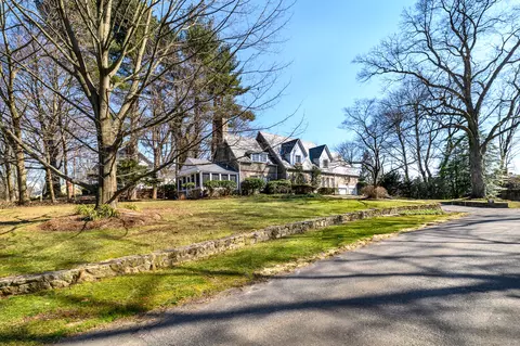 32 Bettswood Rd, Norwalk, CT 06851