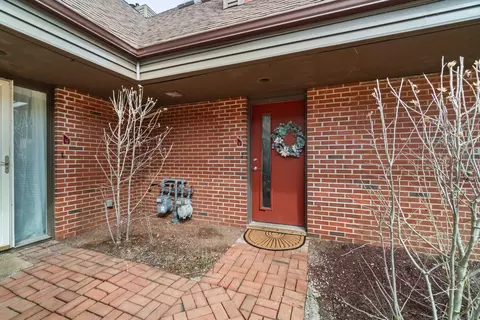 15 Montoya Dr #15, Branford, CT 06405
