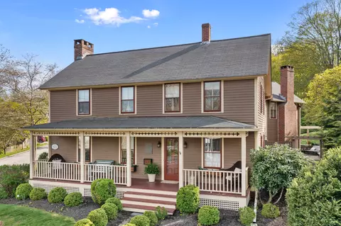 66 N Main St, Essex, CT 06426