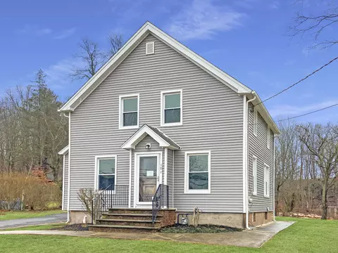 101 Laurel St, East Haven, CT 06512