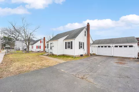 45 Lilac St, East Hartford, CT 06118