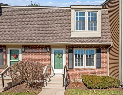 29 Whitney Ln #29, Glastonbury, CT 06033