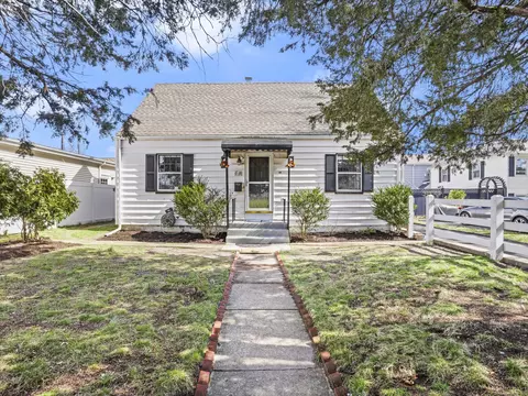 68 Mcmullen Ave, Stamford, CT 06902