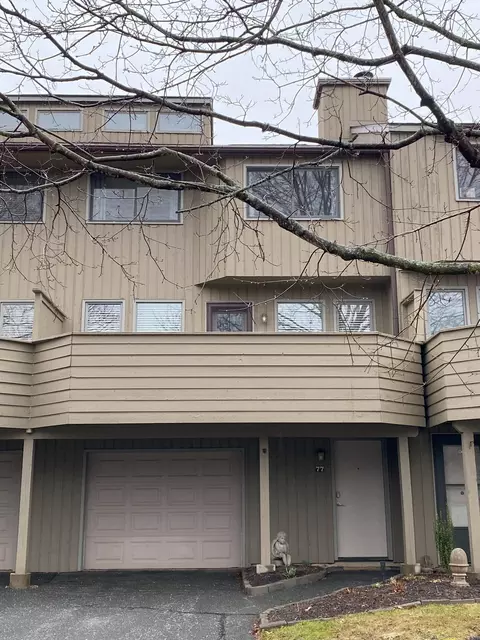 77 Far View Cmns, Southbury, CT 06488