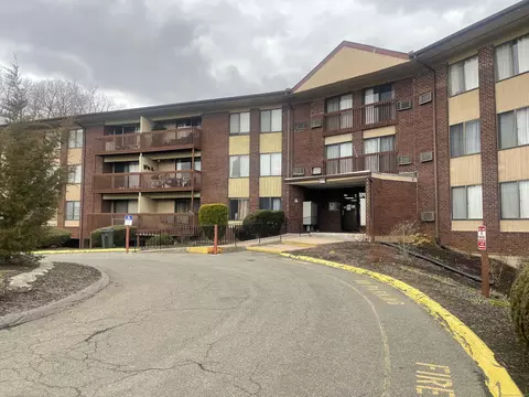 2209 Cromwell Hills Dr #2209, Cromwell, CT 06416
