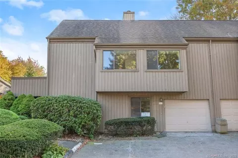 494 Pawnee Ln #A, Stratford, CT 06614