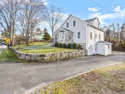 123 N Taylor Ave, Norwalk, CT 06854