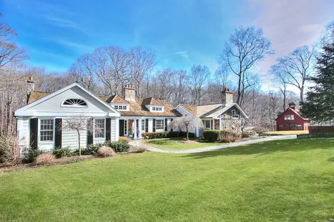 871 West Rd, New Canaan, CT 06840