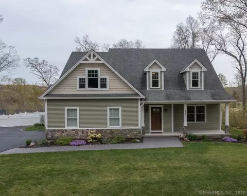 87 Killingworth Tpke, Clinton, CT 06413