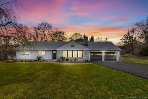 32 Blanchard Rd, Easton, CT 06612