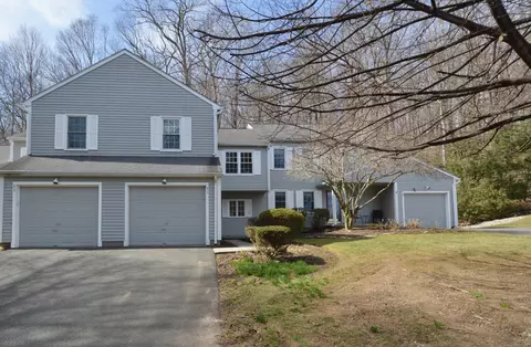 55 Quarry Village Rd #55, Cheshire, CT 06410