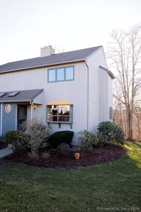 198 Skyview Dr #198, Cromwell, CT 06416