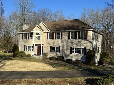 95 Lynn Dr, Monroe, CT 06468
