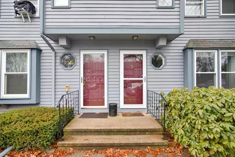 1 Abbott Rd #127, Ellington, CT 06029