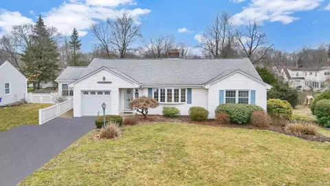 14 Race Brook Rd, West Hartford, CT 06107