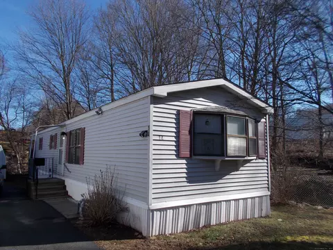 14 Woodland Park, Shelton, CT 06484