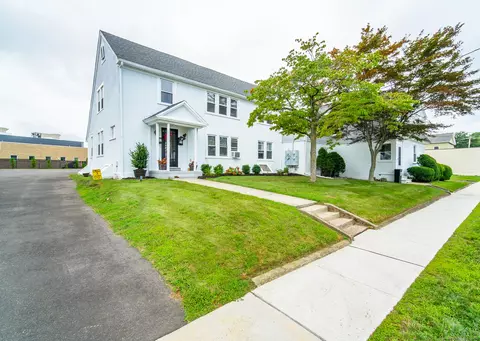 1111 Essex Pl, Stratford, CT 06615
