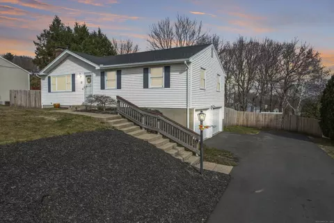 93 Dorothy Ln, Plymouth, CT 06786
