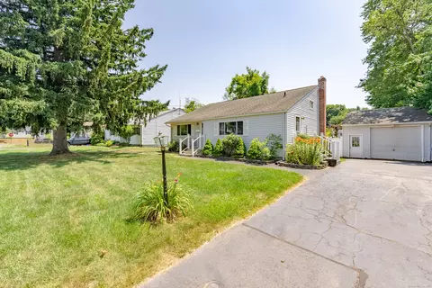 15 Chesslee Rd, East Hartford, CT 06108