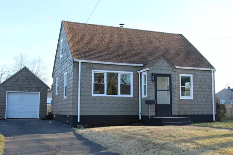 77 Cambridge Dr, East Hartford, CT 06118
