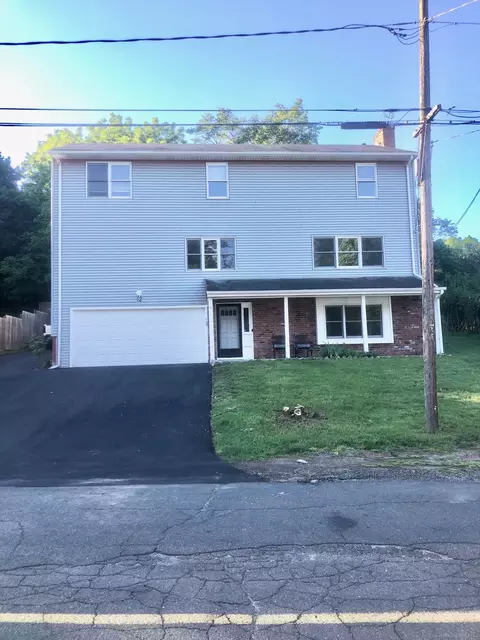 32 Spring St, Seymour, CT 06483