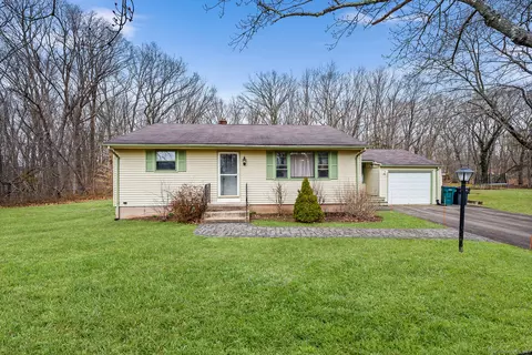 247 Forest Ln, Cheshire, CT 06410