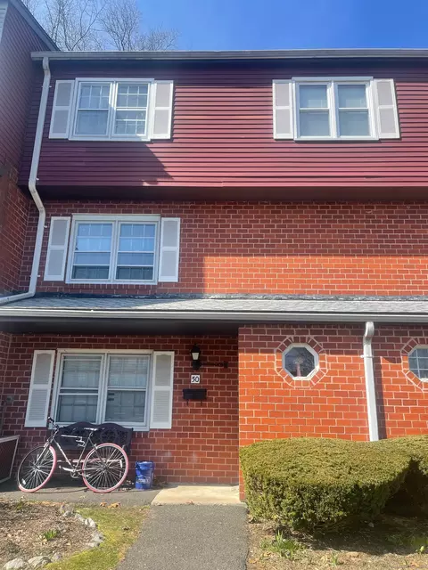 50 Savin Park #50, West Haven, CT 06516
