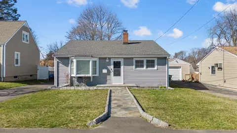 582 Birmingham St, Bridgeport, CT 06606