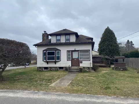 102 Jenks St, Watertown, CT 06779
