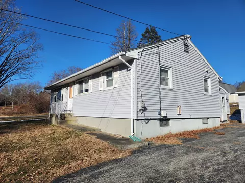 99 Bloomingdale Rd, Quaker Hill, CT 06375