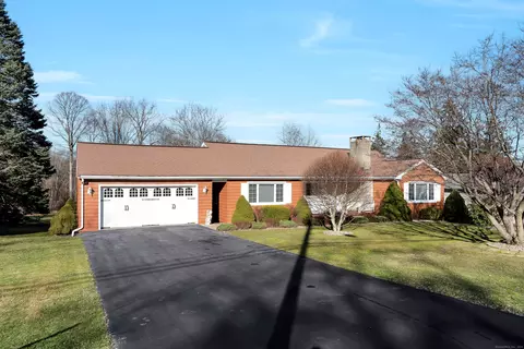 561 Wintergreen Ave, Hamden, CT 06514