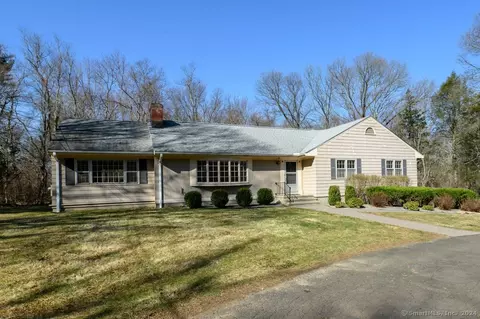 172 Newton Rd, Woodbridge, CT 06525