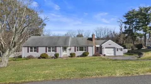 17 Prospect St, Portland, CT 06480