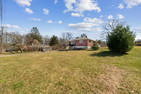 32 Frances Dr, Seymour, CT 06483