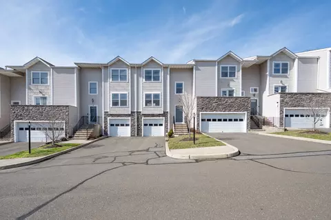 25 Stetson Pl #25, Danbury, CT 06811
