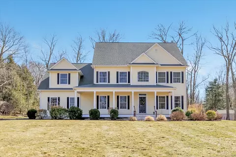 76 Old Country Rd, Oxford, CT 06478