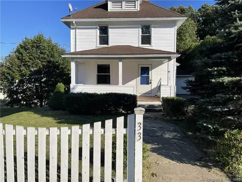 33 Maennerchor Ave, Taftville, CT 06380