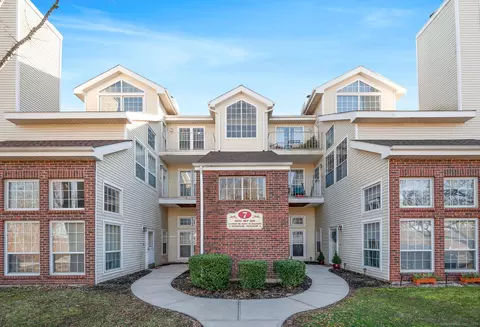 126 Carriage Xing, Middletown, CT 06457