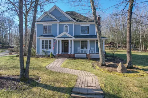 9 Black Oak Dr, Granby, CT 06090