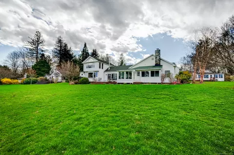 406 Bantam Lake Rd, Morris, CT 06763