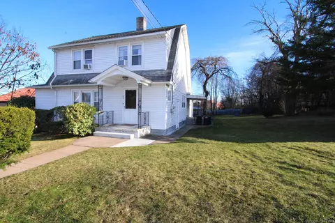 40 Brower St, West Haven, CT 06516