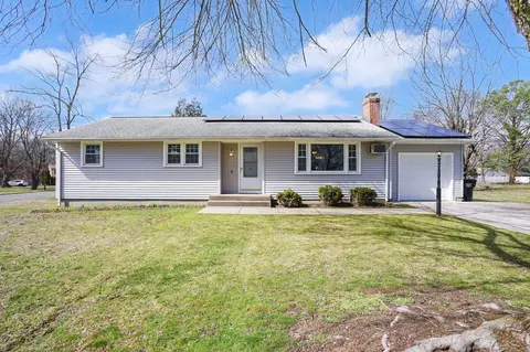 15 Cherry Blossom Ln, South Windsor, CT 06074